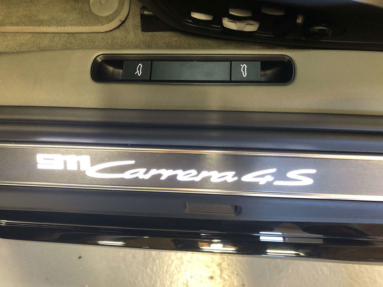 Porsche 992 Carrera 4S