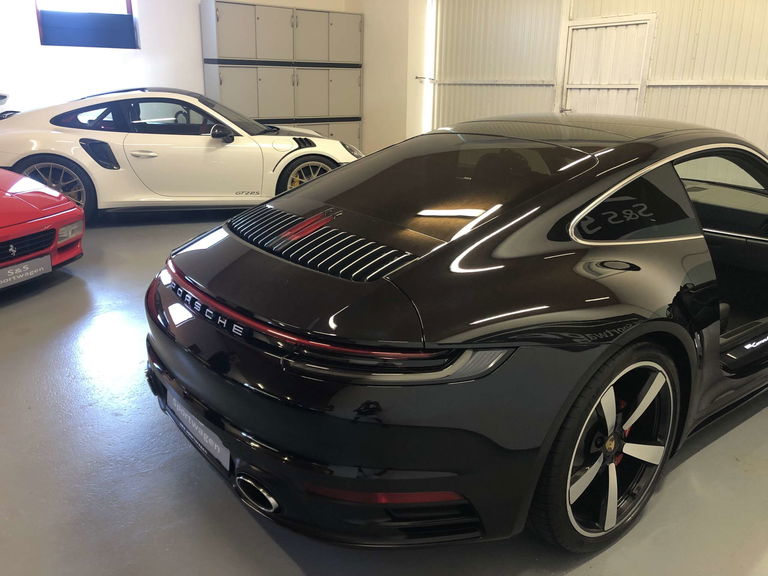 Porsche 992 Carrera 4S