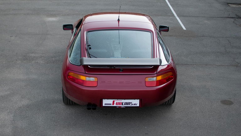 Porsche 928 GT
