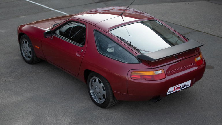 Porsche 928 GT