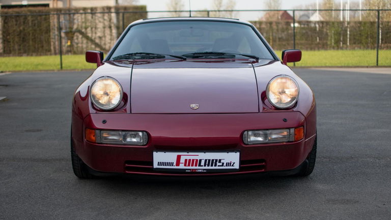 Porsche 928 GT
