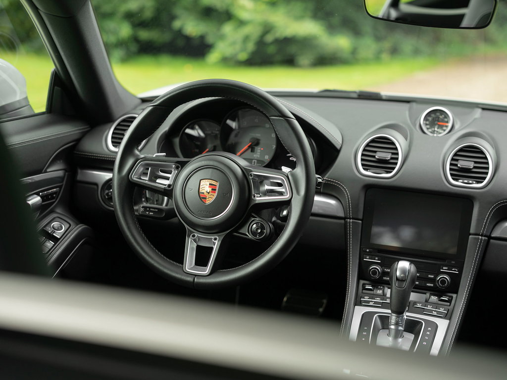 Porsche 718 Cayman S