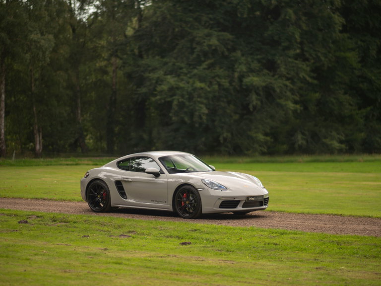 Porsche 718 Cayman S