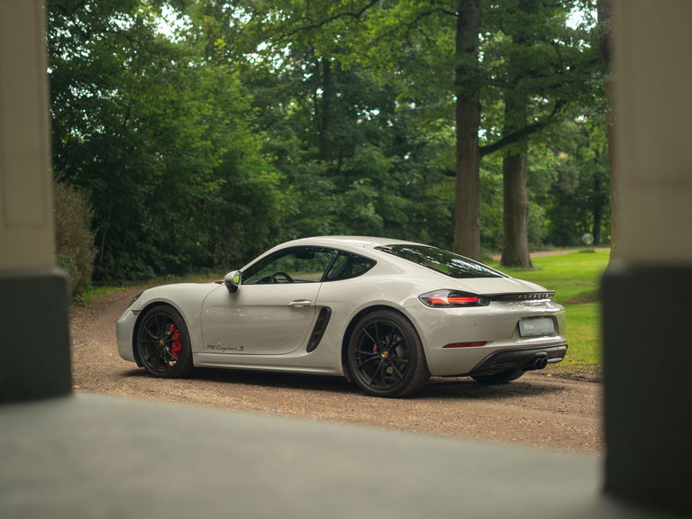 Porsche 718 Cayman S