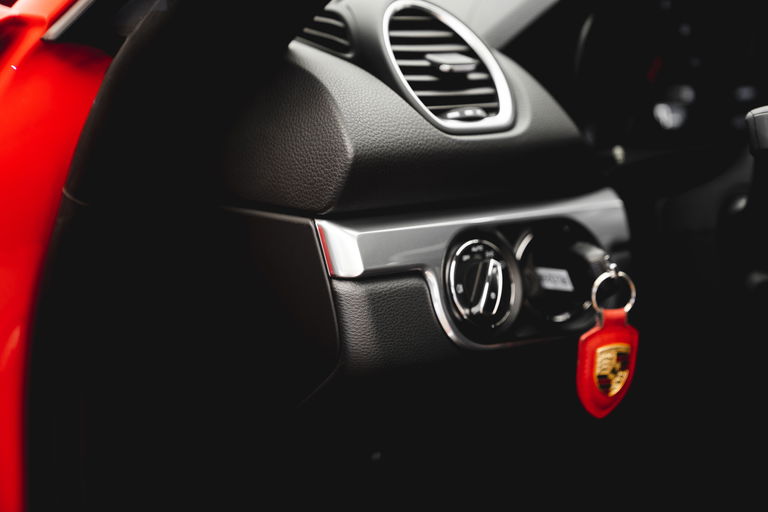 Porsche 718 Cayman