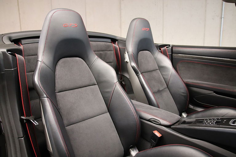 Porsche 991 Carrera 4 GTS