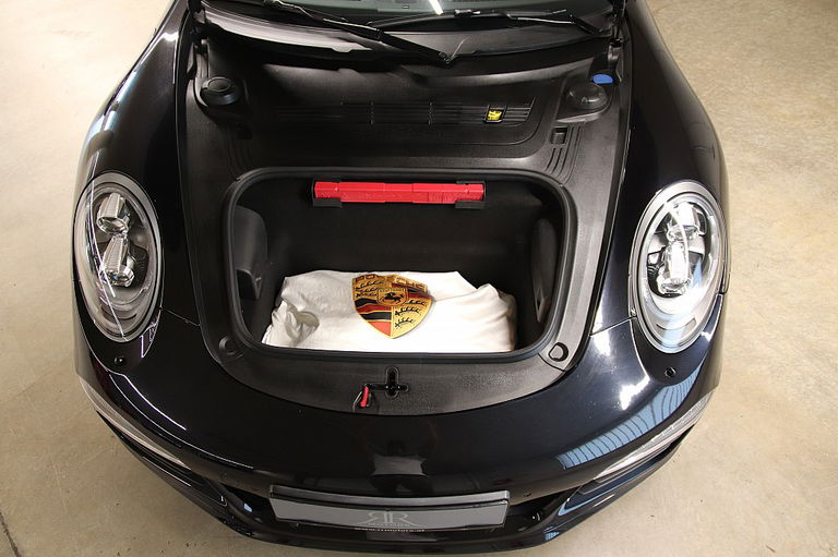 Porsche 991 Carrera 4 GTS