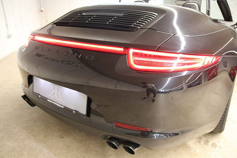 Porsche 991 Carrera 4 GTS