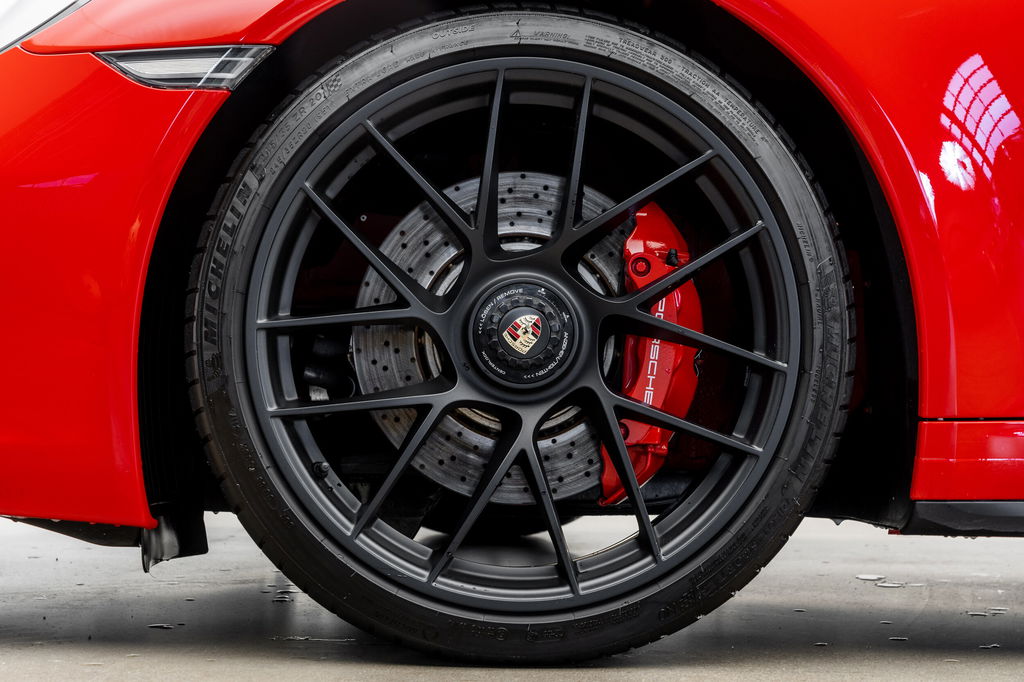 Porsche 991.2 Carrera GTS