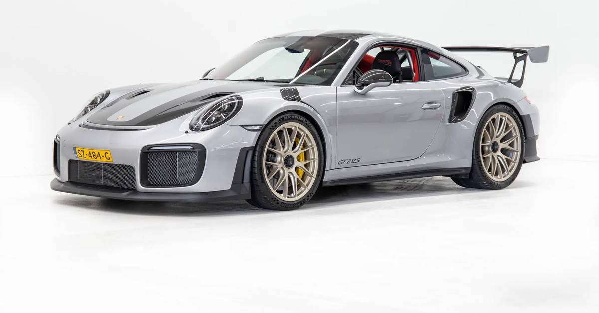 【ソウエイカタログ】911 GT2 RS Porsche-911-991-GT2-RS-for-