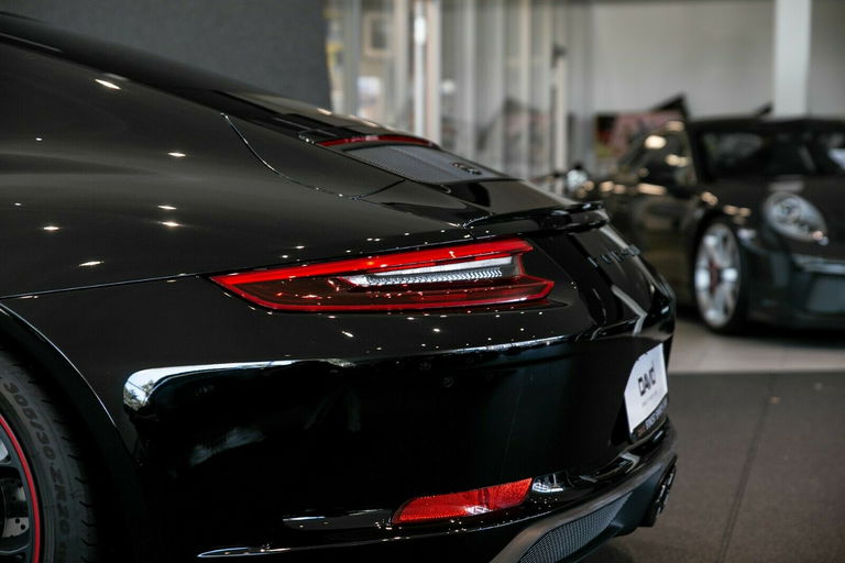 Porsche 991.2 GT3 Touring