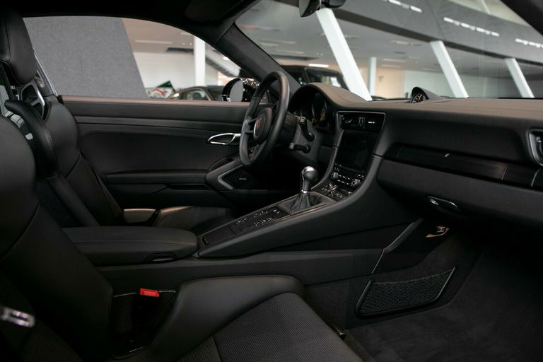 Porsche 991.2 GT3 Touring