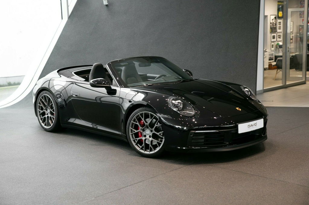 Porsche 992 Carrera 4S