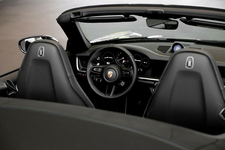 Porsche 992 Carrera 4S