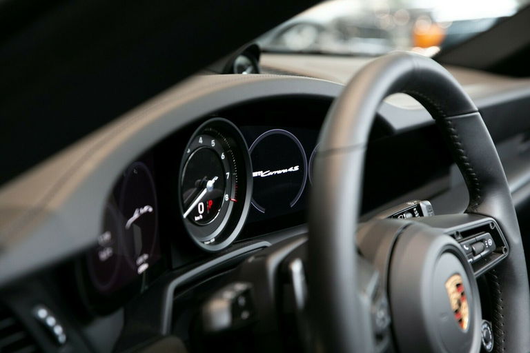 Porsche 992 Carrera 4S