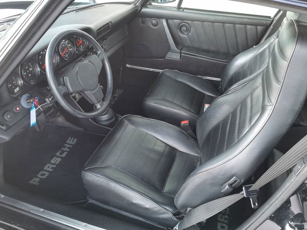 Porsche 911 Carrera 3.2 (US)