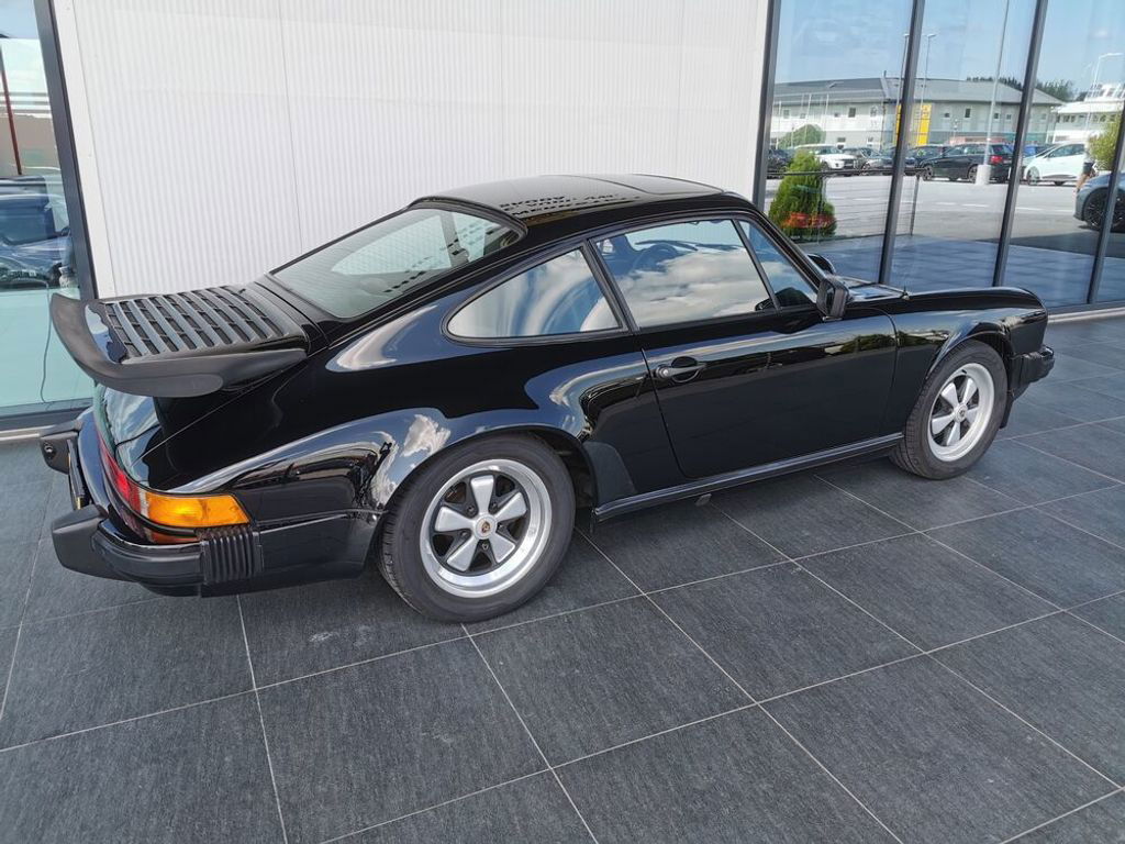 Porsche 911 Carrera 3.2 (US)