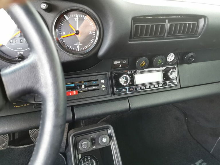 Porsche 911 Carrera 3.2 (US)