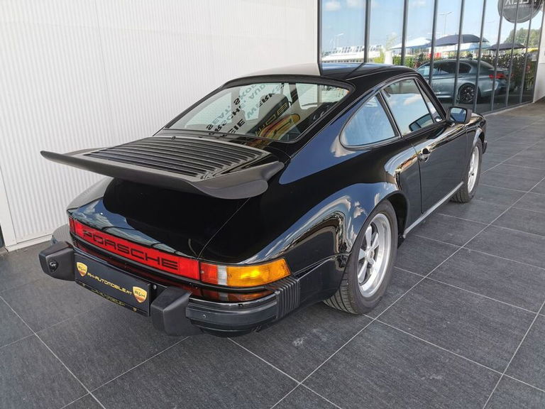 Porsche 911 Carrera 3.2 (US)