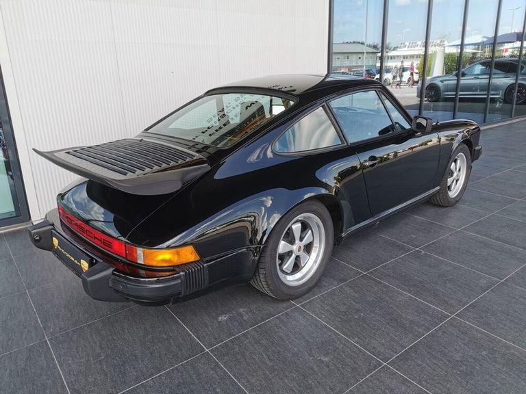 Porsche 911 Carrera 3.2 (US)
