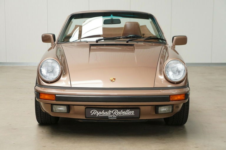 Porsche 911 Carrera 3.2 (US)
