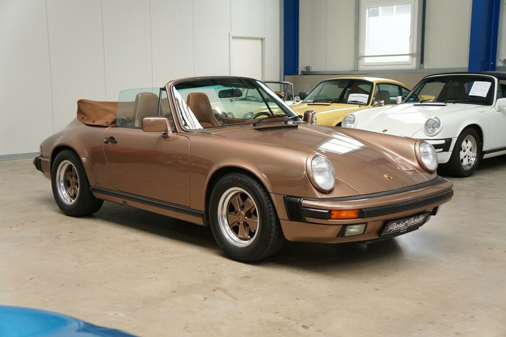Porsche 911 Carrera 3.2 (US)