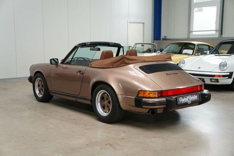 Porsche 911 Carrera 3.2 (US)
