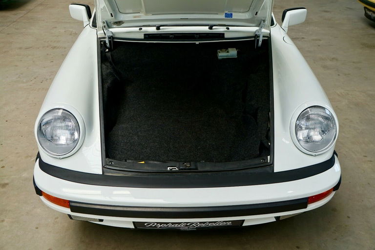 Porsche 911 Carrera 3.2 (US)