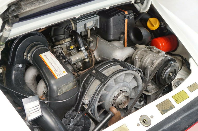 Porsche 911 Carrera 3.2 (US)