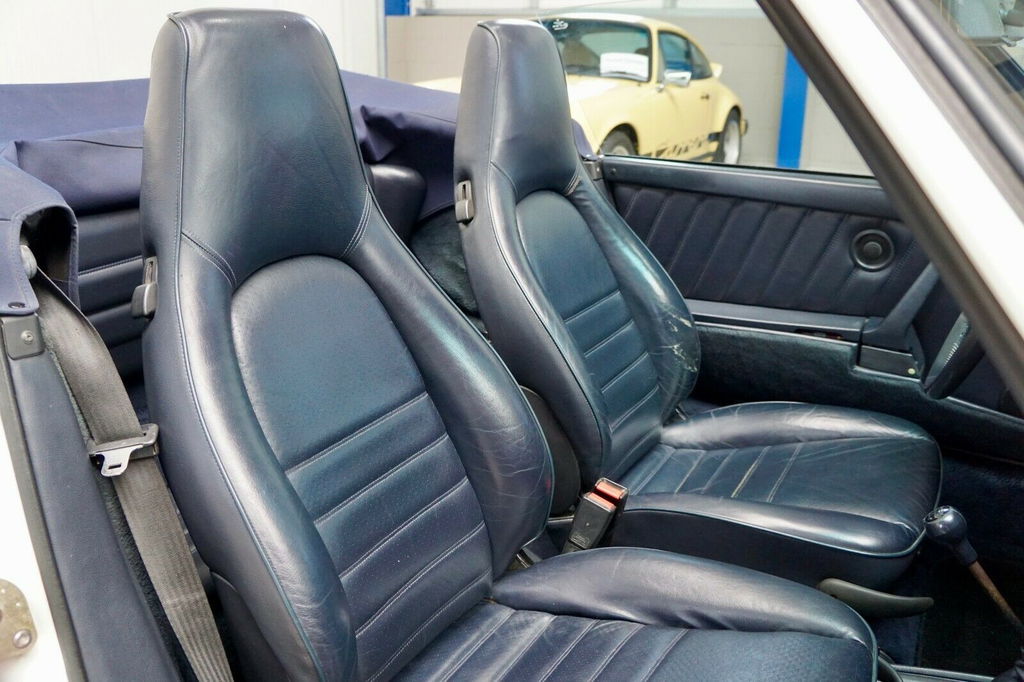 Porsche 911 Carrera 3.2 (US)