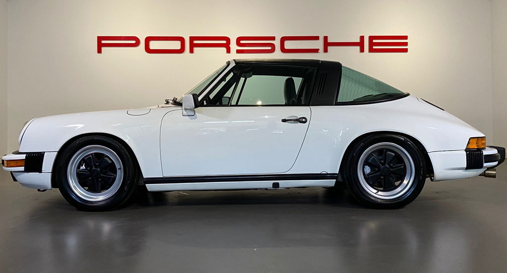 Porsche 911 Carrera 3.2 (US)