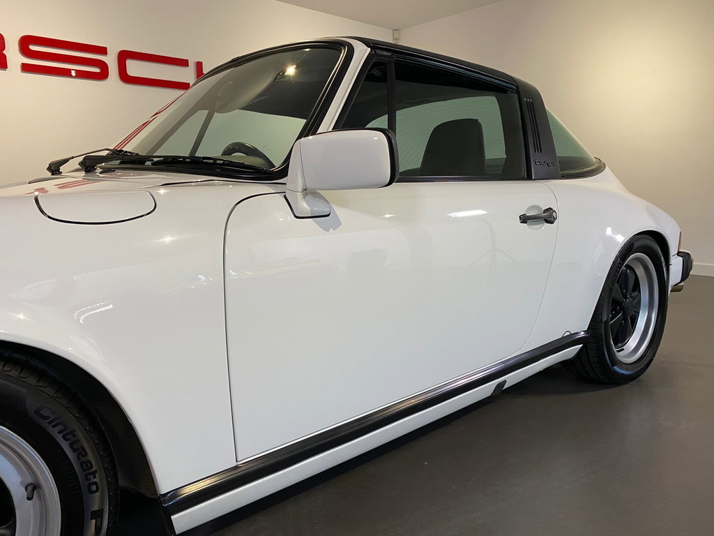 Porsche 911 Carrera 3.2 (US)
