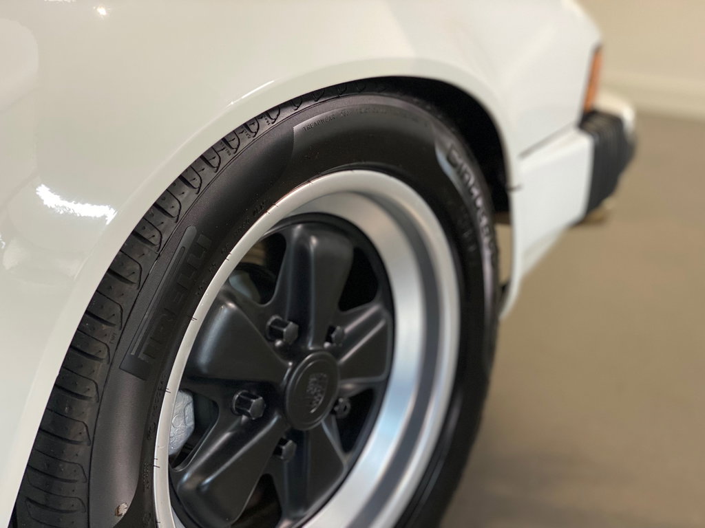Porsche 911 Carrera 3.2 (US)