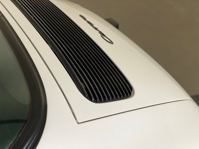 Porsche 911 Carrera 3.2 (US)
