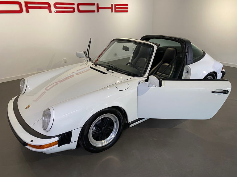 Porsche 911 Carrera 3.2 (US)