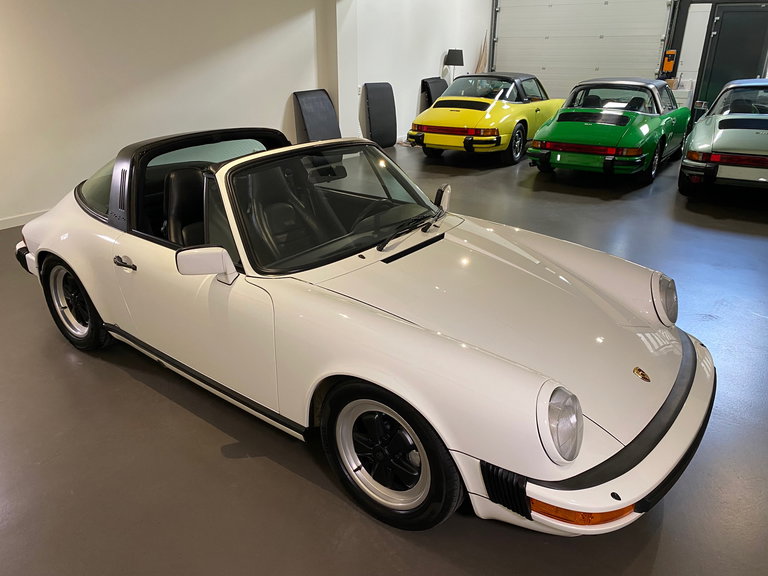 Porsche 911 Carrera 3.2 (US)