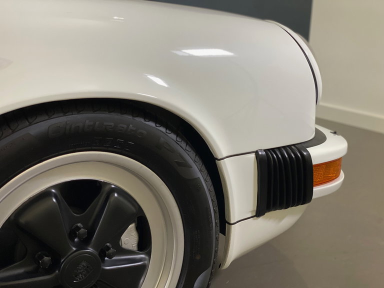 Porsche 911 Carrera 3.2 (US)