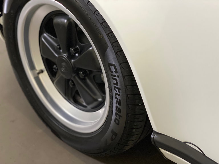 Porsche 911 Carrera 3.2 (US)
