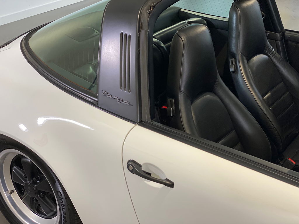 Porsche 911 Carrera 3.2 (US)