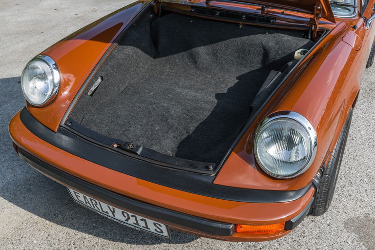 Porsche 911 Carrera 2,7