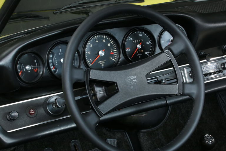 Porsche 911 S (F-Modell)