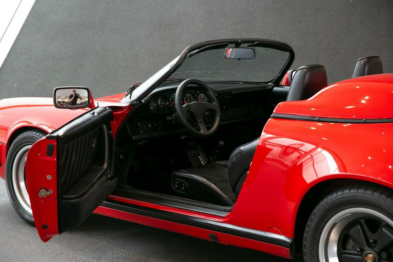 Porsche 911 Carrera 3.2 Speedster