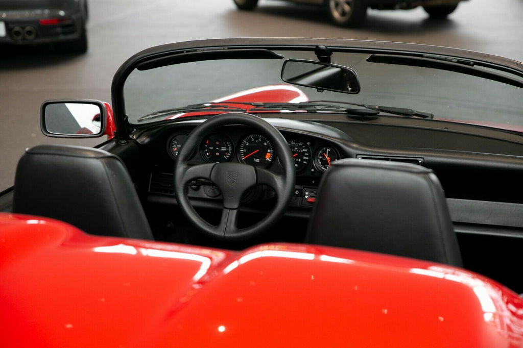 Porsche 911 Carrera 3.2 Speedster