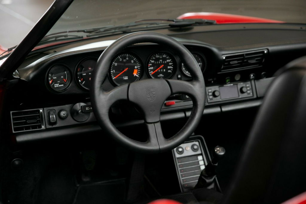 Porsche 911 Carrera 3.2 Speedster