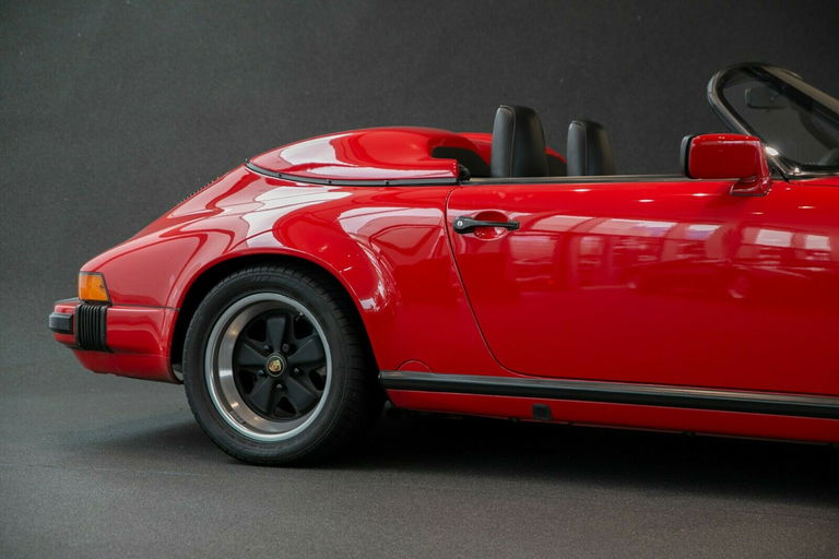 Porsche 911 Carrera 3.2 Speedster