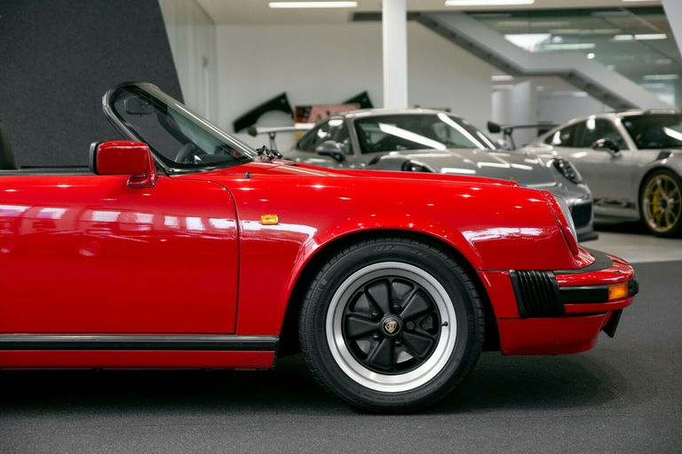 Porsche 911 Carrera 3.2 Speedster