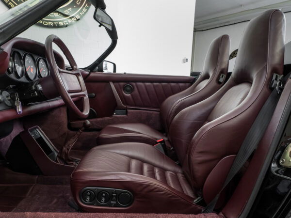 Porsche 911 Carrera 3.2 Speedster