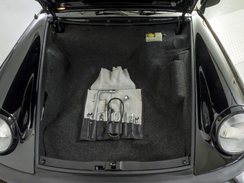 Porsche 911 Carrera 3.2 Speedster