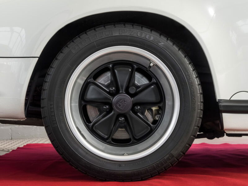 Porsche 911 Carrera 3.2 Speedster