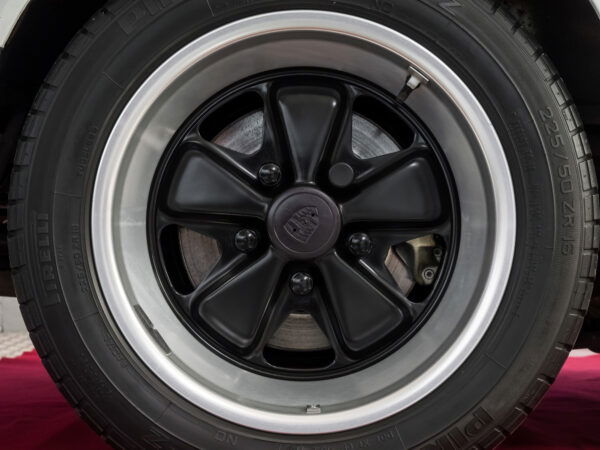 Porsche 911 Carrera 3.2 Speedster